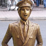 吟八亭 やざ和 - 中川像