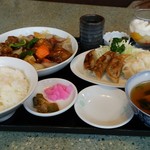 一品香 - 酢豚定食。