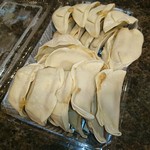 石狩亭 - 冷凍生餃子は 8個 400円♥
      (о´∀`о)