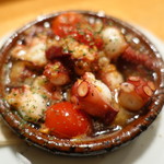 YAICHIRO - タコとプチトマトのアヒージョ