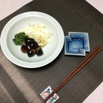陽光美食店 - 「うずらピータン」の前菜で御座る。
自宅で御座るm(_ _)m