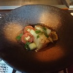 WITH THE STYLE ステーキハウス ミディアムレア - お通し。トマトなどの野菜をくずあんで合えた上品な味。