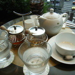 ロクシタンカフェ SHIBUYA TOKYO - 3階の窓際の席からは、渋谷のスクランブル交差点が見降ろせます