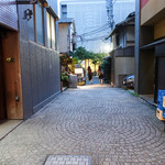 Yama saki - 入り口までの道