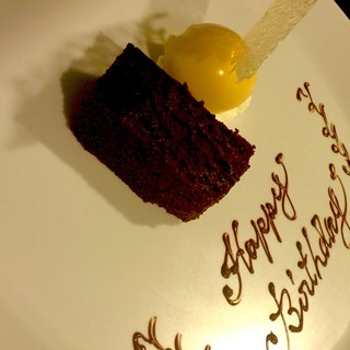 素敵なお誕生日や記念日のお祝いに。