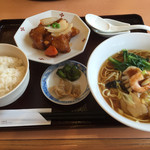 Hassen kaku - 湯麺セット＝９５０円
                        五目湯麺＋酢豚を選択