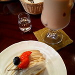 プリンス・イングリッシュティー・ハウス - 紅茶ケーキセット