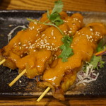 大阪カオマンガイカフェ - タイ風豚串焼