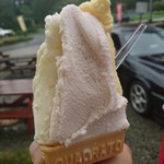 あだたら高原アイスクリームガーデン - 野いちご&チーズ&マンゴー