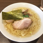 らーめん夢中 - 「白醤油らーめん」「煮玉子」