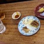 明治屋 - テーブルも雰囲気あります！