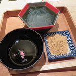 くろぎ - 甘味:葛切り、黒蜜