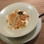 虎白 - 桃シャーベット 黒糖寒天 ラム・ソース