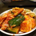 大衆ホルモン焼肉 順 - ☆キムチの盛り合わせは種類が豊富!(^^)!☆