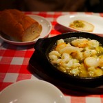 ワインバー テラ - 海老のアヒージョ　780円