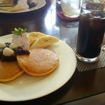 カフェ エルミタージュ - 2016.8ver.⑤
      小倉パンケーキ塩バター風味・ドリンクセット￥880