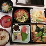 ホテルグランヴィア和歌山 - ＜2016／９月＞品数の多いお弁当。食後にコーヒーも☆