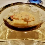 キメラ - イベリコ豚の柔らか煮込みとそら豆のガルガネッリ イベリコ豚チョリソーを鏤めて