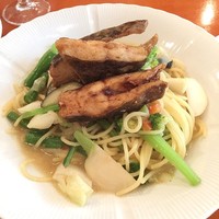 デル ペッシェ - イシガキ鯛のフリット添えオイルベースパスタ