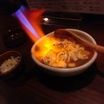 やきとん えん家 - もつ煮チーズトッピング