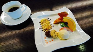KIZUNA - ◆彩り鮮やかな自家製コーヒーに合うケーキセット◆