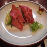 イチボとミスジの刺身。