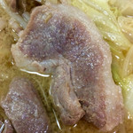 Mutsuguruma - ぼたん肉(イノシシ肉)、アップ。噛み応えのある肉が10枚前後入っていた。＜2016/9/21＞