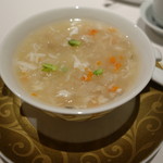 Lung King Heen - 伊勢海老と冬瓜のブロスに、蟹肉と筍