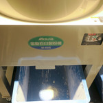 恵比寿 箸庵 - 電動石臼製粉機