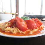 海カフェ ネフ - フレッシュトマトのパスタ