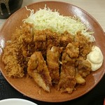 かつや - 料理写真:チキンカツとから揚げの合い盛り定食
