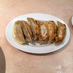 点心 你好 - 焼き餃子。