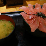 のっけ家 清水店 - 本鮪はみだし丼１５００円(税別）