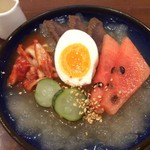 風人月下 松山久米店 - シャリシャリスープの冷麺