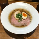 寿製麺 よしかわ - 中華そば 淡口。
      やはり美味い！