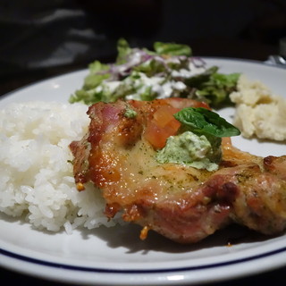 モジャ イン ザ ハウス_0