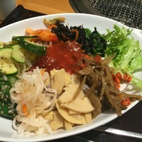 焼肉トラジ 京橋店 - 盛り放題ビビンBAR。食べすぎかな？笑