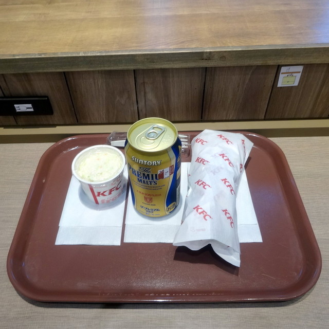 成城学園前 んーん ビールは10時から販売だってさ は間違いだったそうだ By まめぞう ケンタッキーフライドチキン 成城店 成城学園前 レストラン その他 食べログ