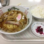 波止場食堂 - ラーメンライス　￥480(2016/9/21)