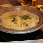 観月苑 - 十勝大豆の柚香鍋