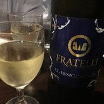 カーン・ケバブ・ビリヤニ - インドワイン白