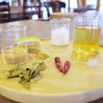 三条スパイス研究所 - スパイスとクミン茶