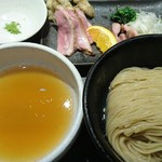 煮干し中華そば一燈 - カモーン４号　８００円