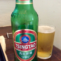 チャイニーズ 芹菜 - 急に飲みたくなったので、食べかけてから追加オーダーした「青島ビール」(小瓶500円)。