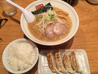 吉祥寺の深夜ラーメン7選 真夜中の空腹を満たす一杯 食べログまとめ 吉祥寺の深夜ラーメン7選 真夜中の空腹を満たす一杯 食べログまとめ