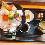 味処 佐とう - 海鮮丼1620円