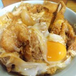 味のさつま - 溶き卵２個と最後に生卵一個入ってるそうです。