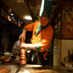 シャカ - チャーハンを作っている最中