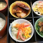 まんじゅどーむ - ヒレカツランチ1000円