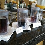 ナビオス横浜 - ドリンク類。ドリンクバー別料金、とか言わないのも地味に良い所。